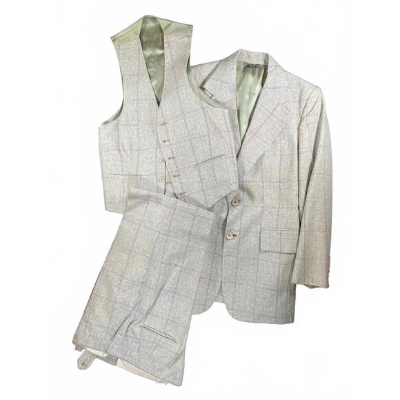 Vintage Men's Three-Piece Suit with Light Plaid Pattern Beige Blue and Pink 33R - Picture 1 of 9